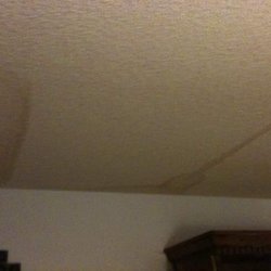Wintergarten Lounge @ Canyon Plaza Resort - Water damage in our "upgraded" king room...