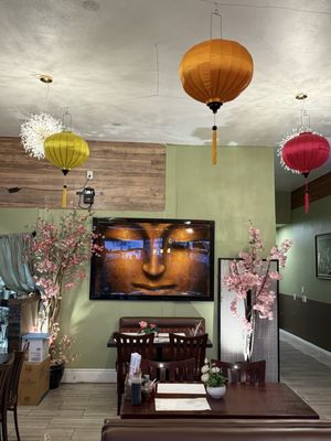 LOTUS BISTRO by null