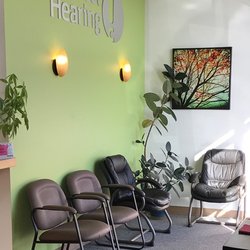 Connect Hearing - Entry waiting area