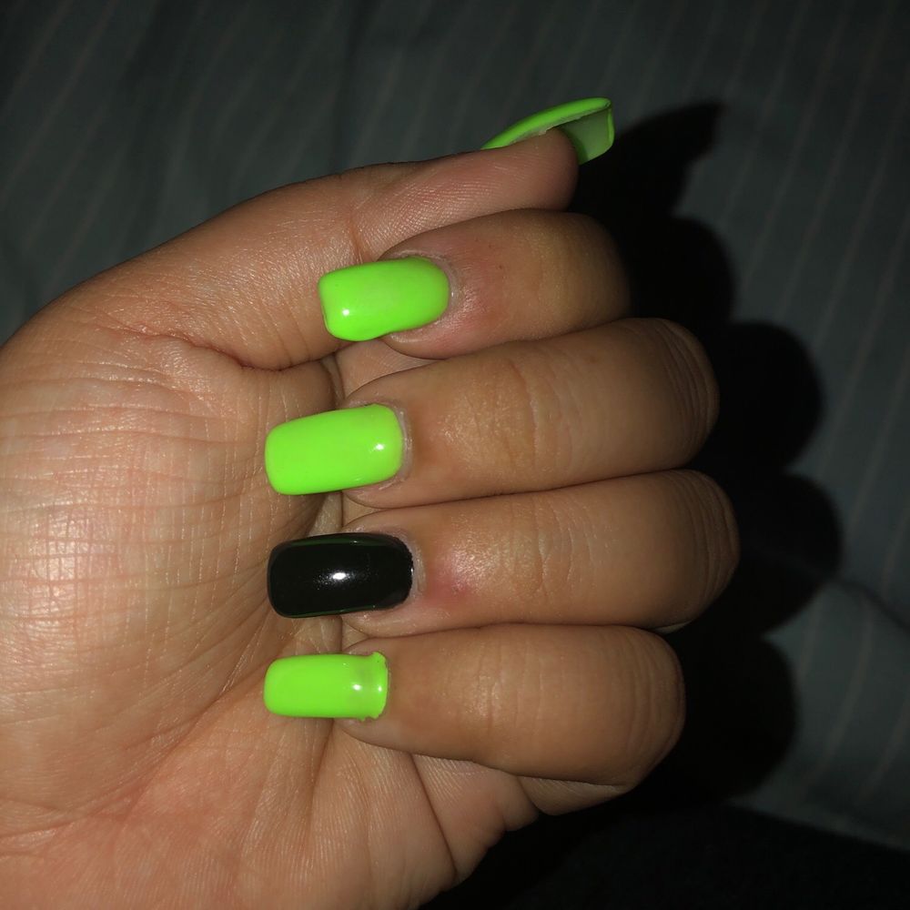 Look at the numb on the side of my pointer and on my pinky he needed to go over more Look at the numb on the side of my pointer and on my pinky he needed to go over more
