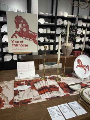 Crate & Barrel by null