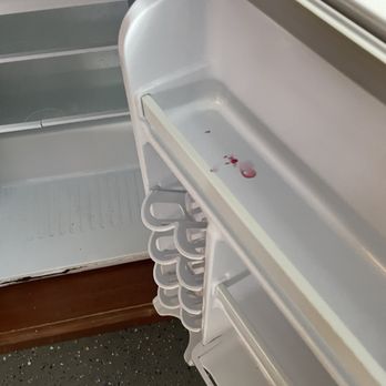 Red Eagle Motel and RV Park - Dirty refrigerator - Hotels Near Me - Browning, Montana