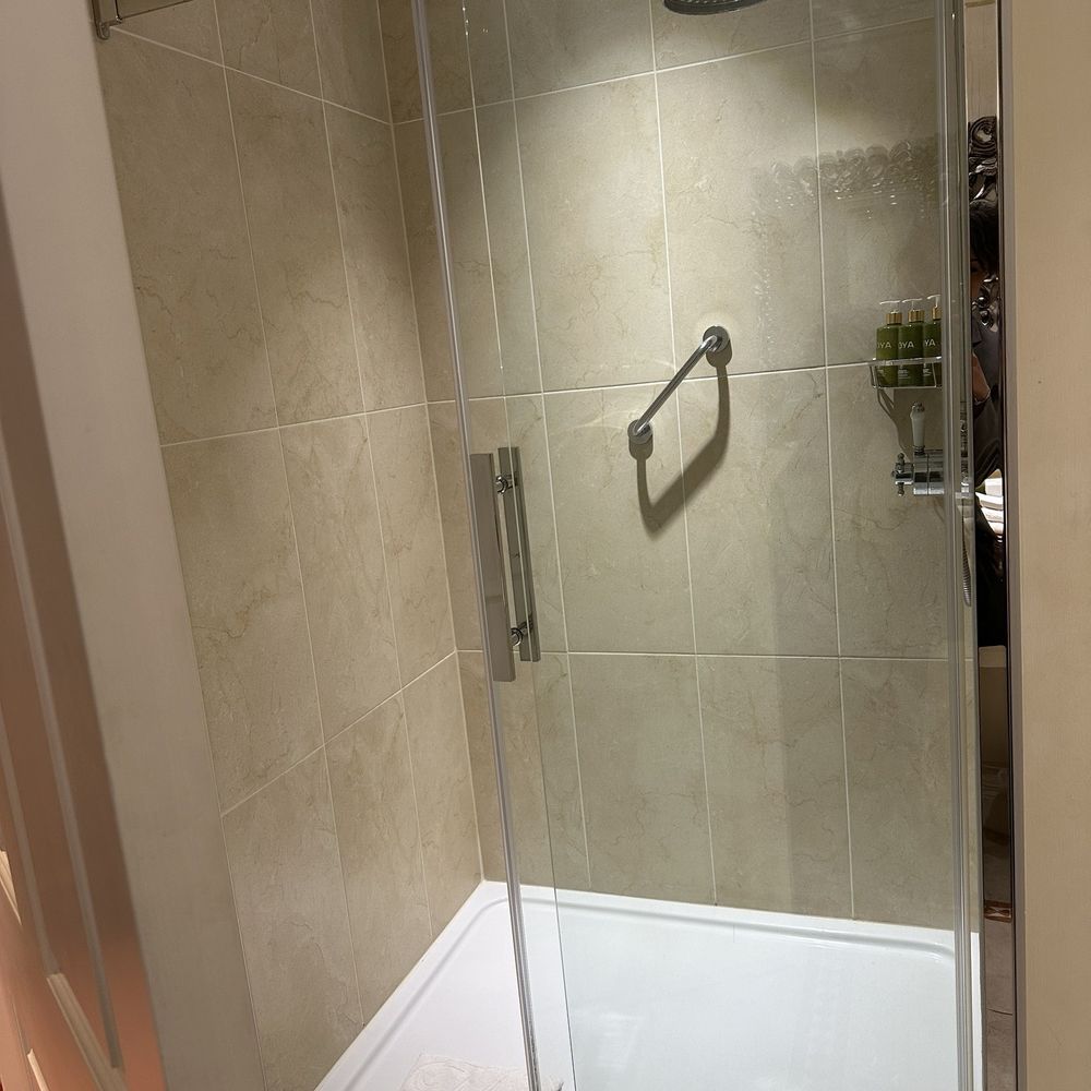 The K Club - Shower in room - Hotels Near Me - Straffan, KE