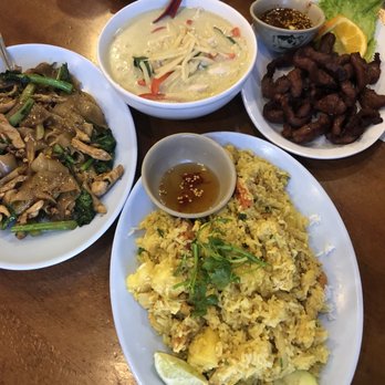 Ruen Pair - Pineapple Fried Rice, Pad See Ew, Green Curry, Pork Jerky - Thai Near Me - Los Angeles, California Ruen Pair - Pineapple Fried Rice, Pad See Ew, Green Curry, Pork Jerky - Thai Near Me - Los Angeles, California
