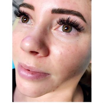 La Lash & Brow Studio - This beauty wanted the perfect eyebrows - Eyelash Service Near Me - Trinity, Florida La Lash & Brow Studio - This beauty wanted the perfect eyebrows - Eyelash Service Near Me - Trinity, Florida
