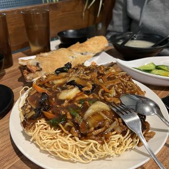 Lao Wu Authentic Shanghai Dumpling - E12. House Special Pan Fried Noodle - Shanghainese Near Me - Edison, New Jersey