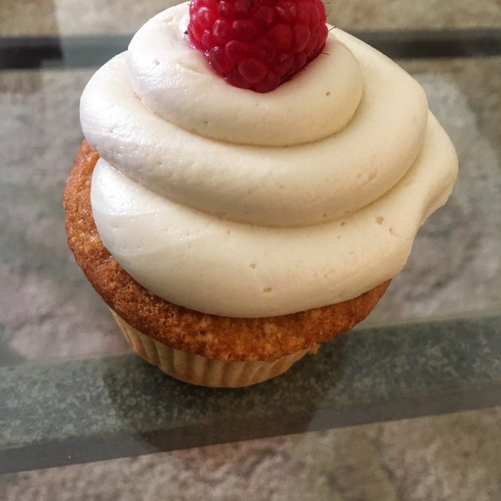 Raspberry cupcake Raspberry cupcake