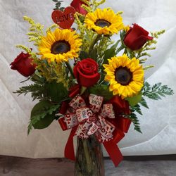 Jensen's Flowers & Gifts - Sunflower Love