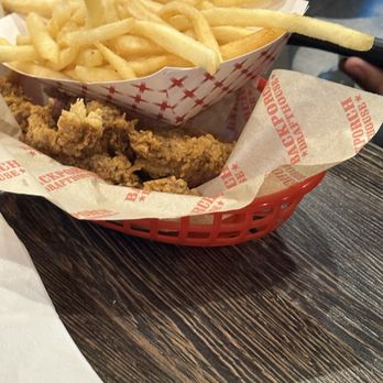 Backporch Drafthouse - Kids chicken - American Near Me - Northlake, Texas Backporch Drafthouse - Kids chicken - American Near Me - Northlake, Texas