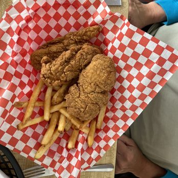 Dallas Diner - Chicken finger basket aka fried chicken breast and fries. - Breakfast & Brunch Near Me - Dallas, Texas Dallas Diner - Chicken finger basket aka fried chicken breast and fries. - Breakfast & Brunch Near Me - Dallas, Texas