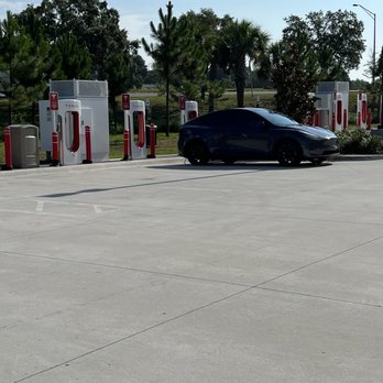 Buc-ee’s - Getting some juice. - Gas Stations Near Me - Saint Augustine, Florida