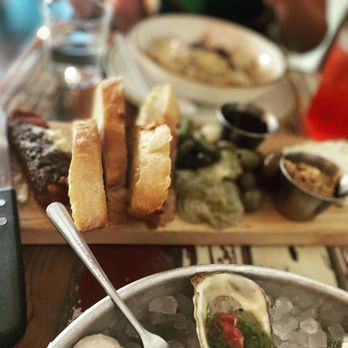 Common Restaurant  - Pickle board - Cocktail Bars Near Me - Savannah, Georgia