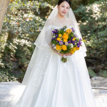 Thuy's Pro Bridal Alterations - Sewing & Alterations Near Me - Milpitas, California