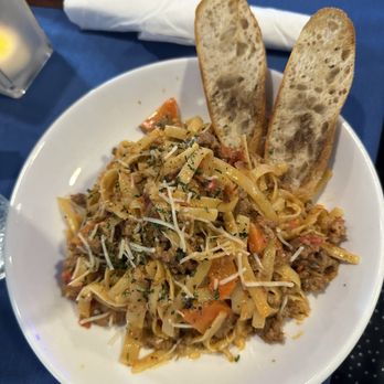 Well Hung Vineyard - Bolognese - Wine Bars Near Me - Charleston, South Carolina Well Hung Vineyard - Bolognese - Wine Bars Near Me - Charleston, South Carolina