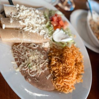 Los Comales Downtown - Tacos Near Me - Memphis, Tennessee