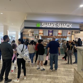 Shake Shack Westfield Southcenter - Long line - Burgers Near Me - Seattle, Washington Shake Shack Westfield Southcenter - Long line - Burgers Near Me - Seattle, Washington