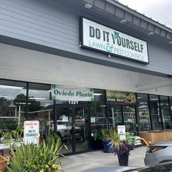 Oviedo Plants - Entrance (inside Do it Yourself Lawn & Pest Control
