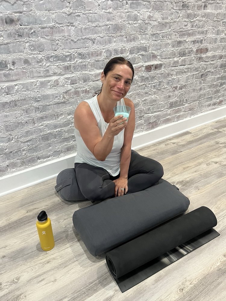 Sana Yoga Logo