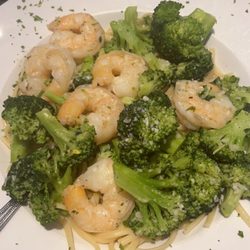 Gatto’s Italian Restaurant and Bar - Shrimp with broccoli& linguine