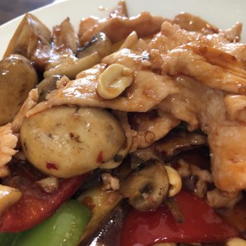 Liu Mandarin Kitchen - Kung pao chicken - Chinese Near Me - Auburn, California Liu Mandarin Kitchen - Kung pao chicken - Chinese Near Me - Auburn, California