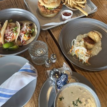 The Boathouse Restaurant - Blackened Shrimp Tacos Grilled Chicken New England Clam Chowder Maine Crab Cakes - Seafood Near Me - Kennebunkport, Maine
