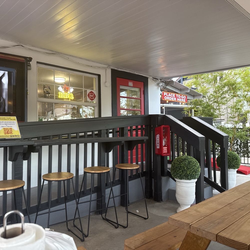 Munchies Live BBQ - Patio - Barbeque Near Me - Mount Dora , Florida Munchies Live BBQ - Patio - Barbeque Near Me - Mount Dora , Florida