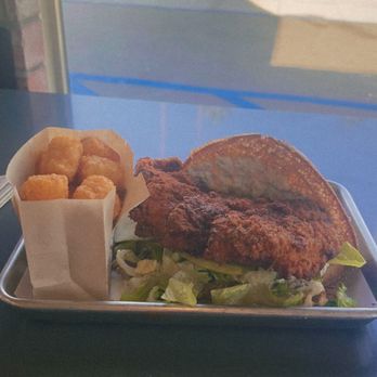 Bruxie - SPICED TOTS & KICKIN' "NASHVILLE" HOT SANDWICH - Chicken Shop Near Me - Long Beach, California