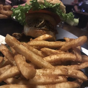 Maxwells Eatery - Maxwell burger (didn't dare to try with peanut butter...) - Pizza Near Me - Redding, California Maxwells Eatery - Maxwell burger (didn't dare to try with peanut butter...) - Pizza Near Me - Redding, California
