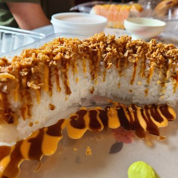 Salmonday - Tempura shrimp roll - Sushi Bars Near Me - Snohomish, Washington