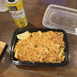 Real Thai Cuisine - Chicken Pad Thai