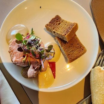 Madame Brasserie Eiffel Tower - Veal medallions - French Near Me - Paris