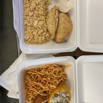 La Polla - Empanada combo (two empanadas with garlic rice), spaghetti and meatballs, and a stuffed pepper. - Empanadas Near Me - Goshen, New York