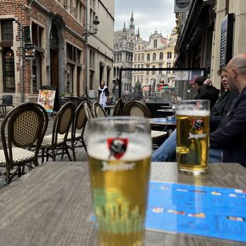 Golden Bar - Cafes Near Me - Brussels, BRU Golden Bar - Cafes Near Me - Brussels, BRU