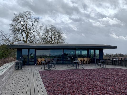 La Terrasse Rouge by null