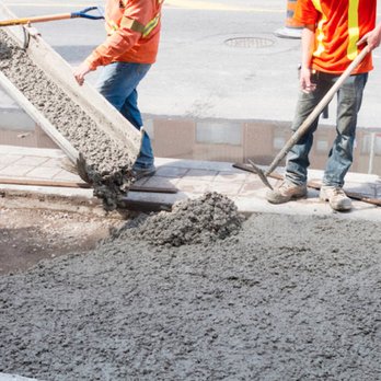 Fiesta Brava - two construction workers pouring concrete - Masonry/Concrete Near Me - Las Vegas, Nevada Fiesta Brava - two construction workers pouring concrete - Masonry/Concrete Near Me - Las Vegas, Nevada