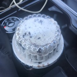 Cookies and Cream single scoop..