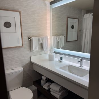 Hilton Denver City Center - Sink - Hotels Near Me - Denver, Colorado