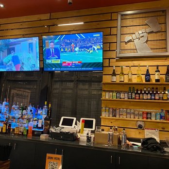 Dueling Axes - Bar Area - Axe Throwing Near Me - Las Vegas, Nevada