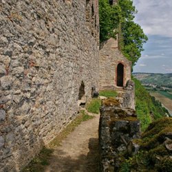 Burgruine Karlsburg - Mainseite (06/2018)