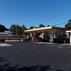 Shell - Don't fret - the parking lot is so big that even this semi didn't block the lot.