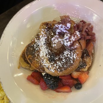 The Oakmont - French Toast - American Near Me - Indianapolis, Indiana The Oakmont - French Toast - American Near Me - Indianapolis, Indiana