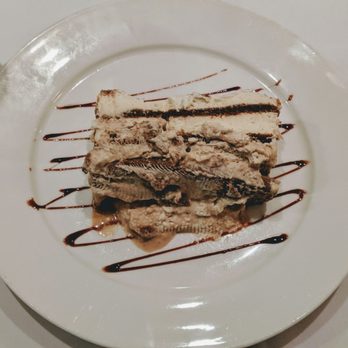 Armondo's Italian Restaurant - Tiramisu. - Italian Near Me - Jackson Heights, New York