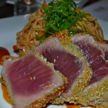 Little Barn - ahi tuna with warm peanut noodles - Pubs Near Me - Westport, Connecticut