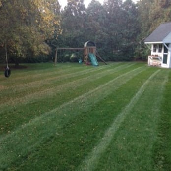 Elite Turf Care - Lawn in Concord Ma fertilized by Elite Turf Care - Landscaping Near Me - Sterling, Massachusetts Elite Turf Care - Lawn in Concord Ma fertilized by Elite Turf Care - Landscaping Near Me - Sterling, Massachusetts