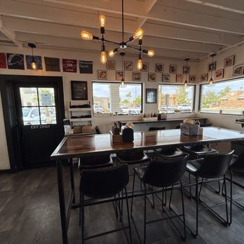 Caldwell County Mexi-Q - Seating inside - Barbeque Near Me - Gilbert, Arizona