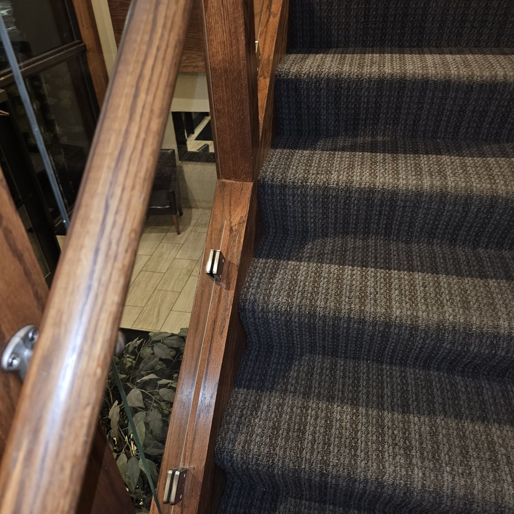 MONARCHS CLEANING SERVICE Milwaukee, Wisconsin Office Cleaning