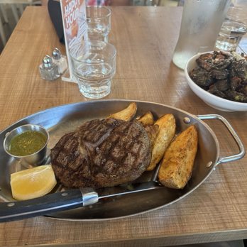 Doppio Zero Concord Veranda - Italian Near Me - Concord, California
