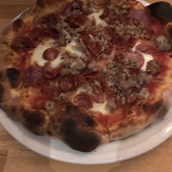 Pizzeria Melrose - Pizza Near Me - Montreal, Quebec