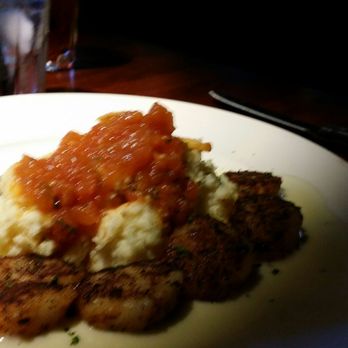 131 MAIN Restaurant - Scallops with tomato jam and grits - New American Near Me - Blakeney, North Carolina 131 MAIN Restaurant - Scallops with tomato jam and grits - New American Near Me - Blakeney, North Carolina