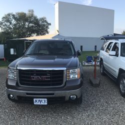 Skyview Cruise-In Theatre